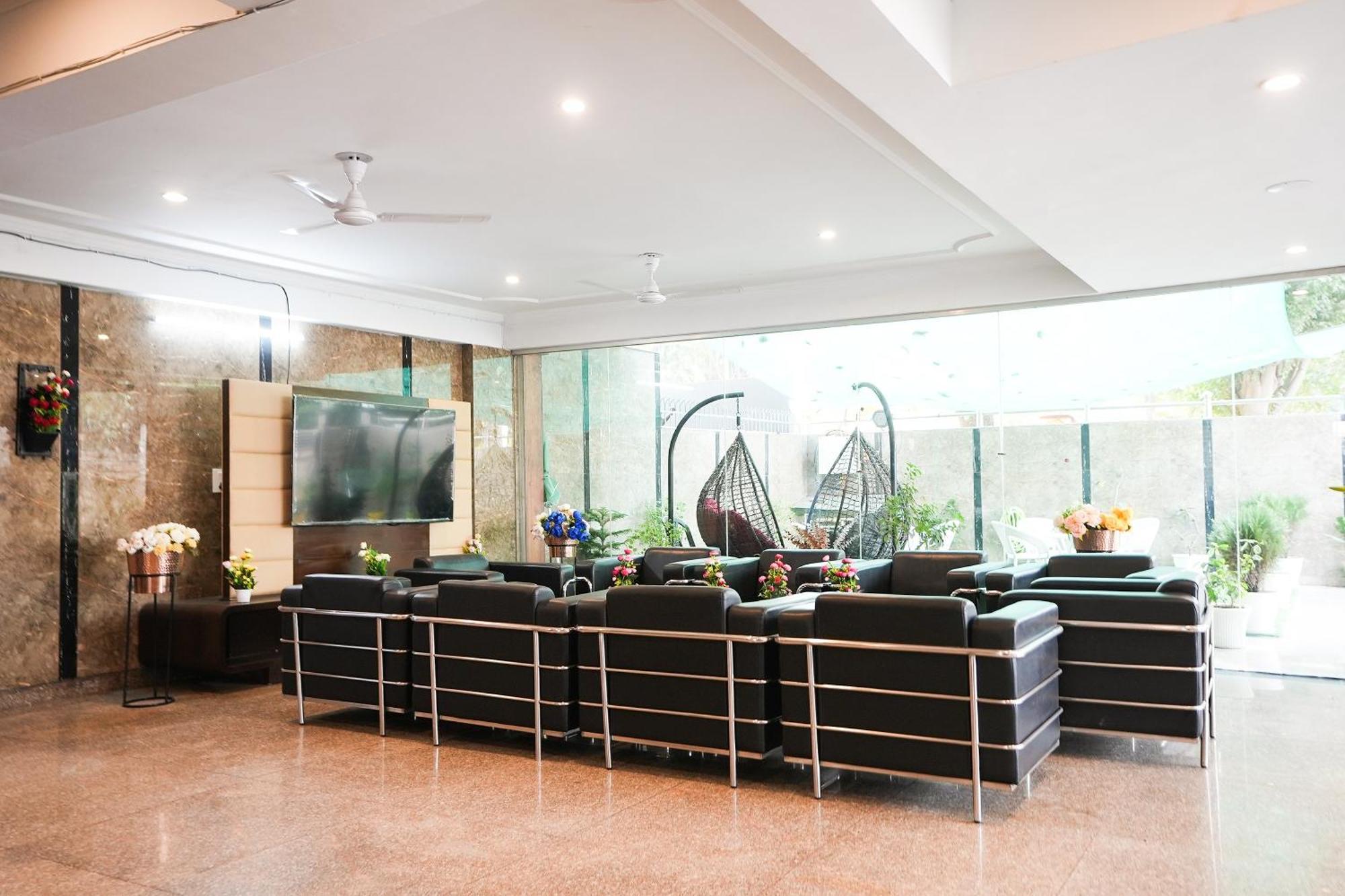 Tanvi Premium Residency Near Artemis Hospital, Gurugram 호텔 구르가온 외부 사진
