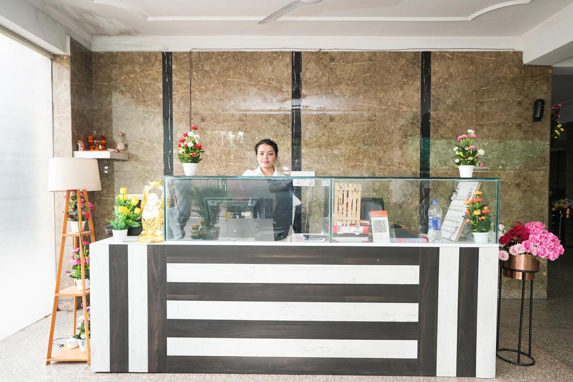 Tanvi Premium Residency Near Artemis Hospital, Gurugram 호텔 구르가온 외부 사진