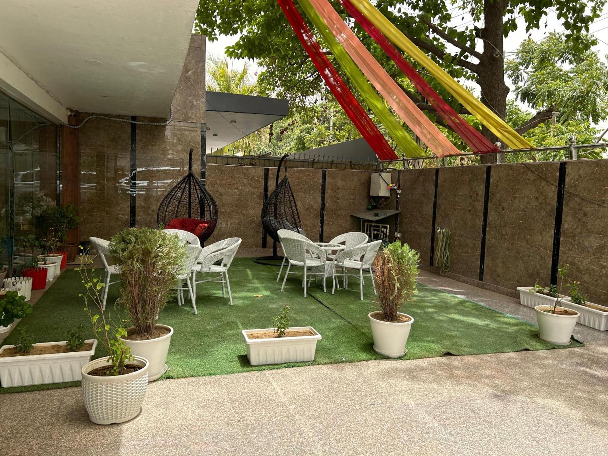 Tanvi Premium Residency Near Artemis Hospital, Gurugram 호텔 구르가온 외부 사진