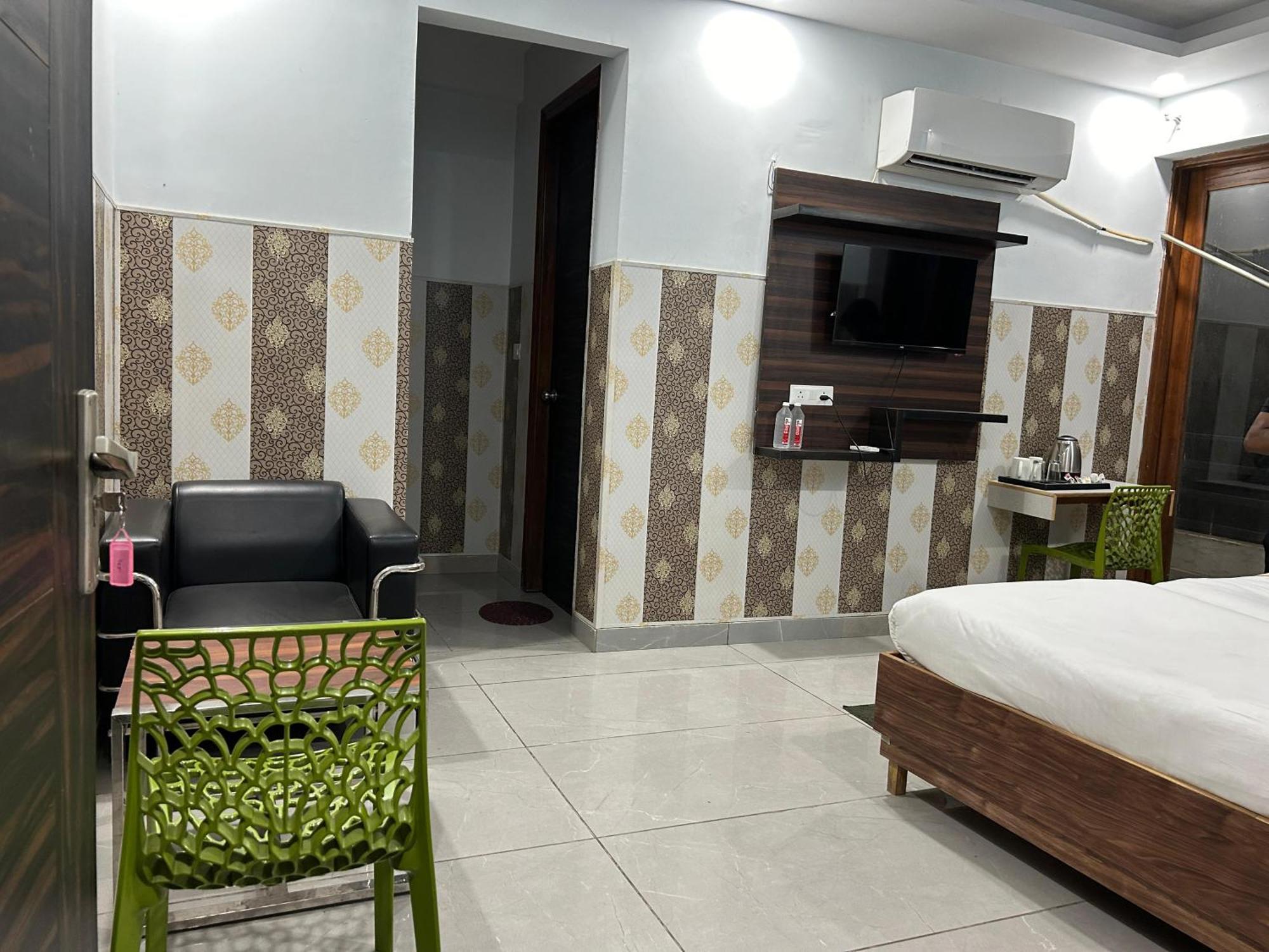 Tanvi Premium Residency Near Artemis Hospital, Gurugram 호텔 구르가온 외부 사진