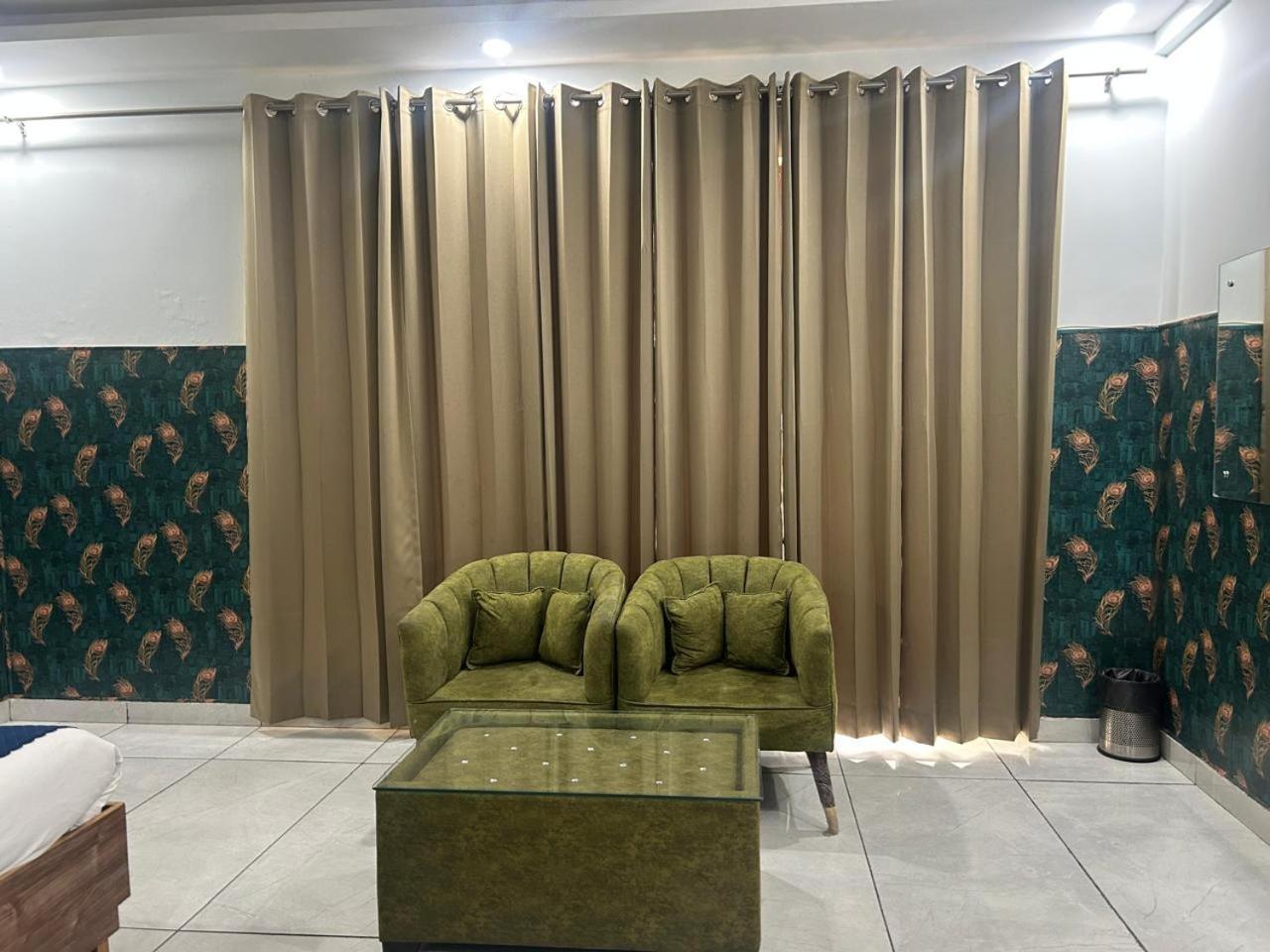 Tanvi Premium Residency Near Artemis Hospital, Gurugram 호텔 구르가온 외부 사진