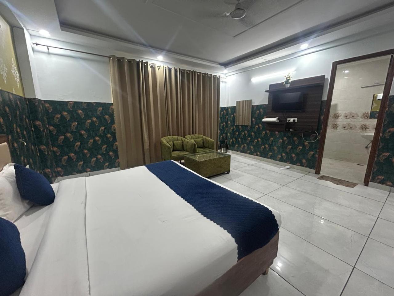 Tanvi Premium Residency Near Artemis Hospital, Gurugram 호텔 구르가온 외부 사진