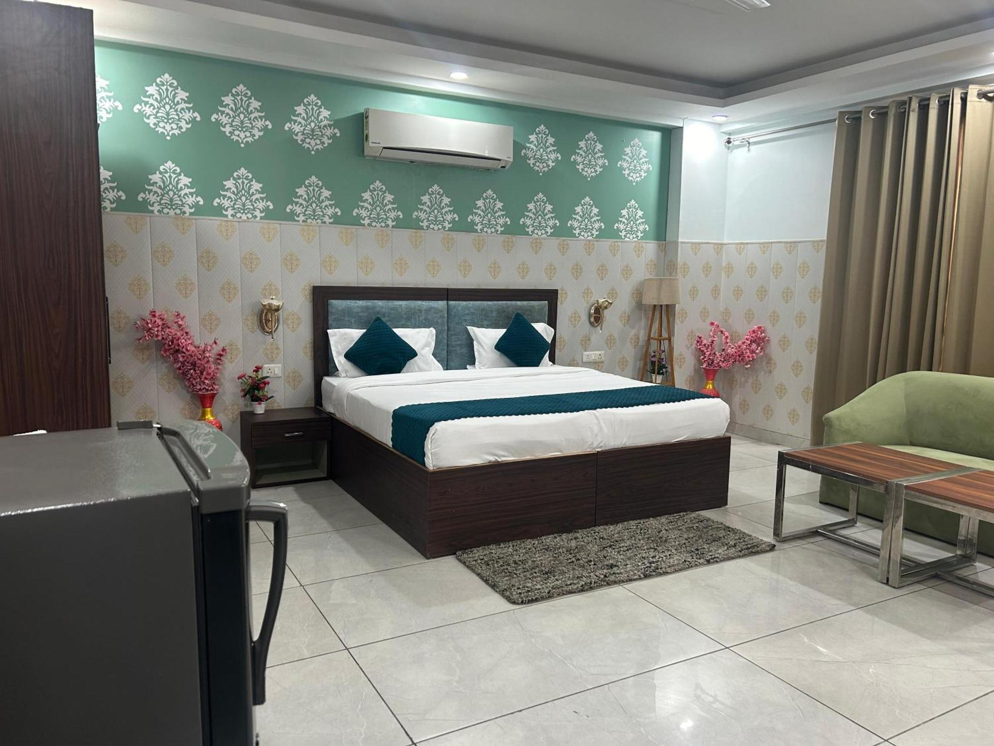Tanvi Premium Residency Near Artemis Hospital, Gurugram 호텔 구르가온 외부 사진