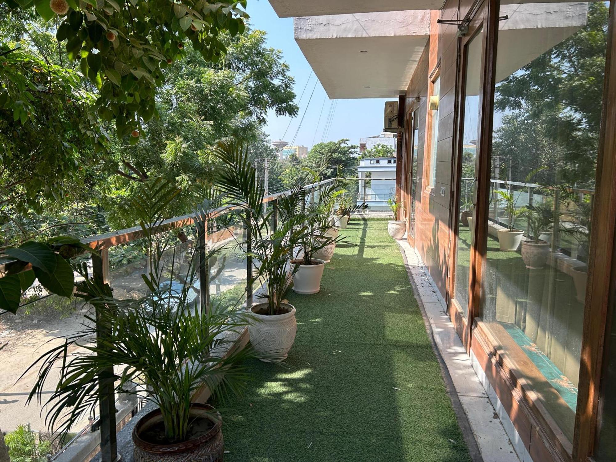 Tanvi Premium Residency Near Artemis Hospital, Gurugram 호텔 구르가온 외부 사진