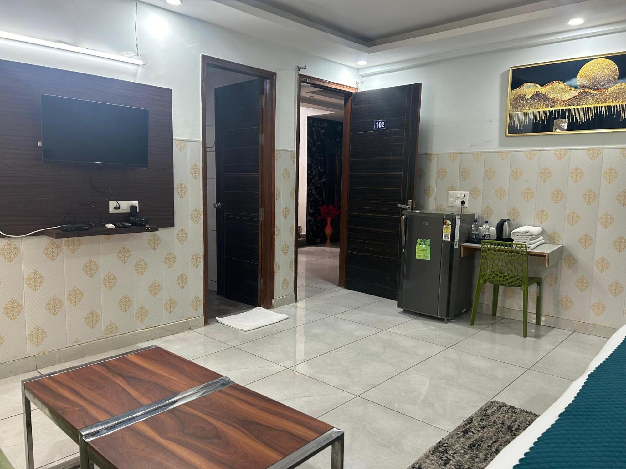 Tanvi Premium Residency Near Artemis Hospital, Gurugram 호텔 구르가온 외부 사진