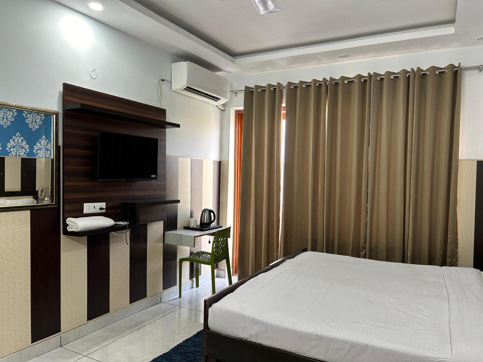 Tanvi Premium Residency Near Artemis Hospital, Gurugram 호텔 구르가온 외부 사진